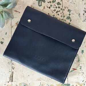Monat > Black Portfolio Clutch